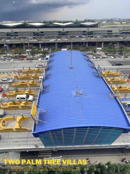 Two Palm Tree Villas Infront Naia Terminal 3 Manila Exterior photo